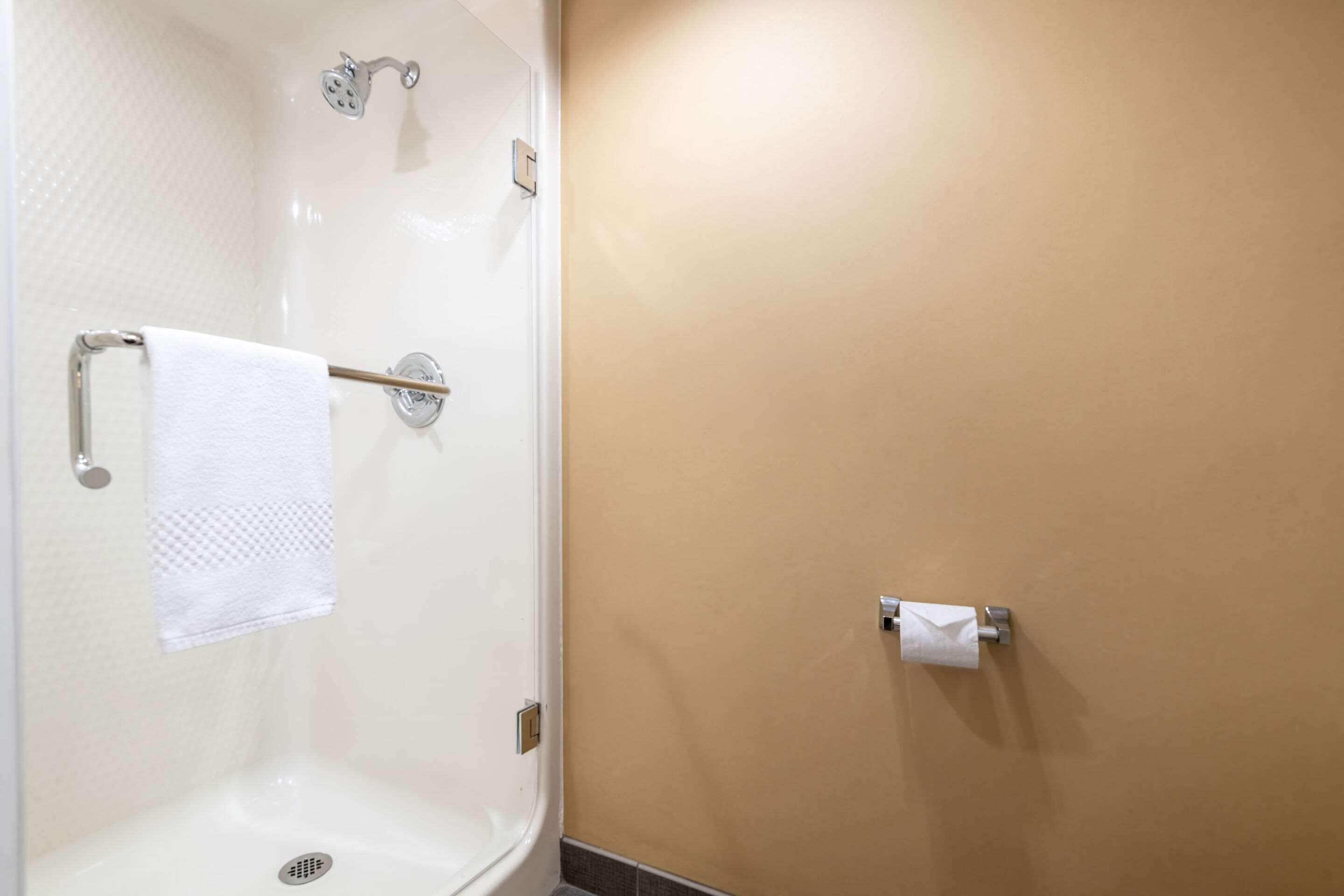 standard double room, 2 double beds, non smoking | premium bedding, pillow-top beds, in-room safe, desk