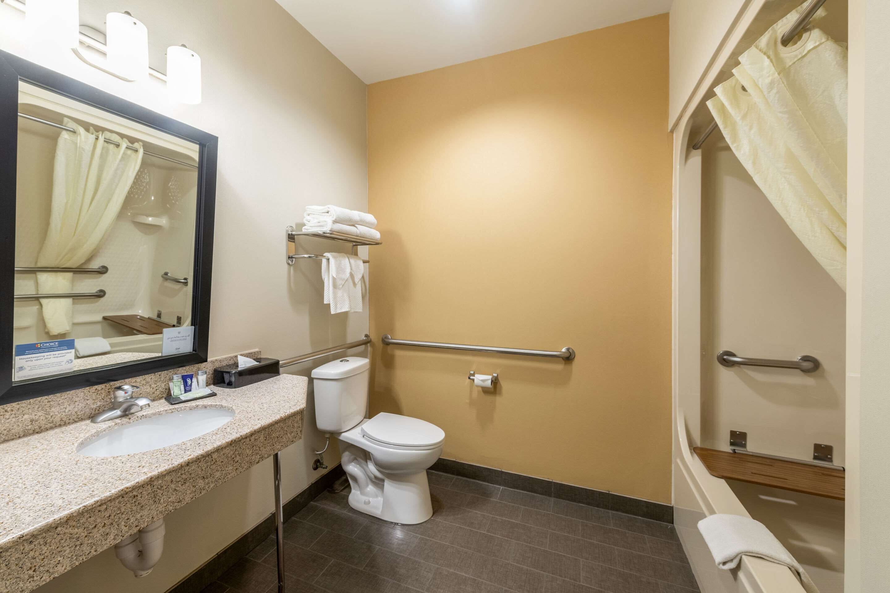 suite, multiple beds, accessible, non smoking | premium bedding, pillow-top beds, in-room safe, desk