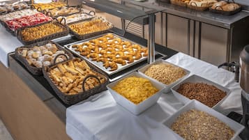 Daily buffet breakfast (EUR 9 per person)