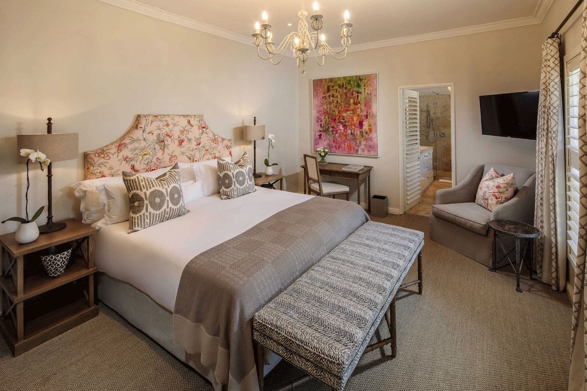 Premium bedding, free minibar items, in-room safe, desk