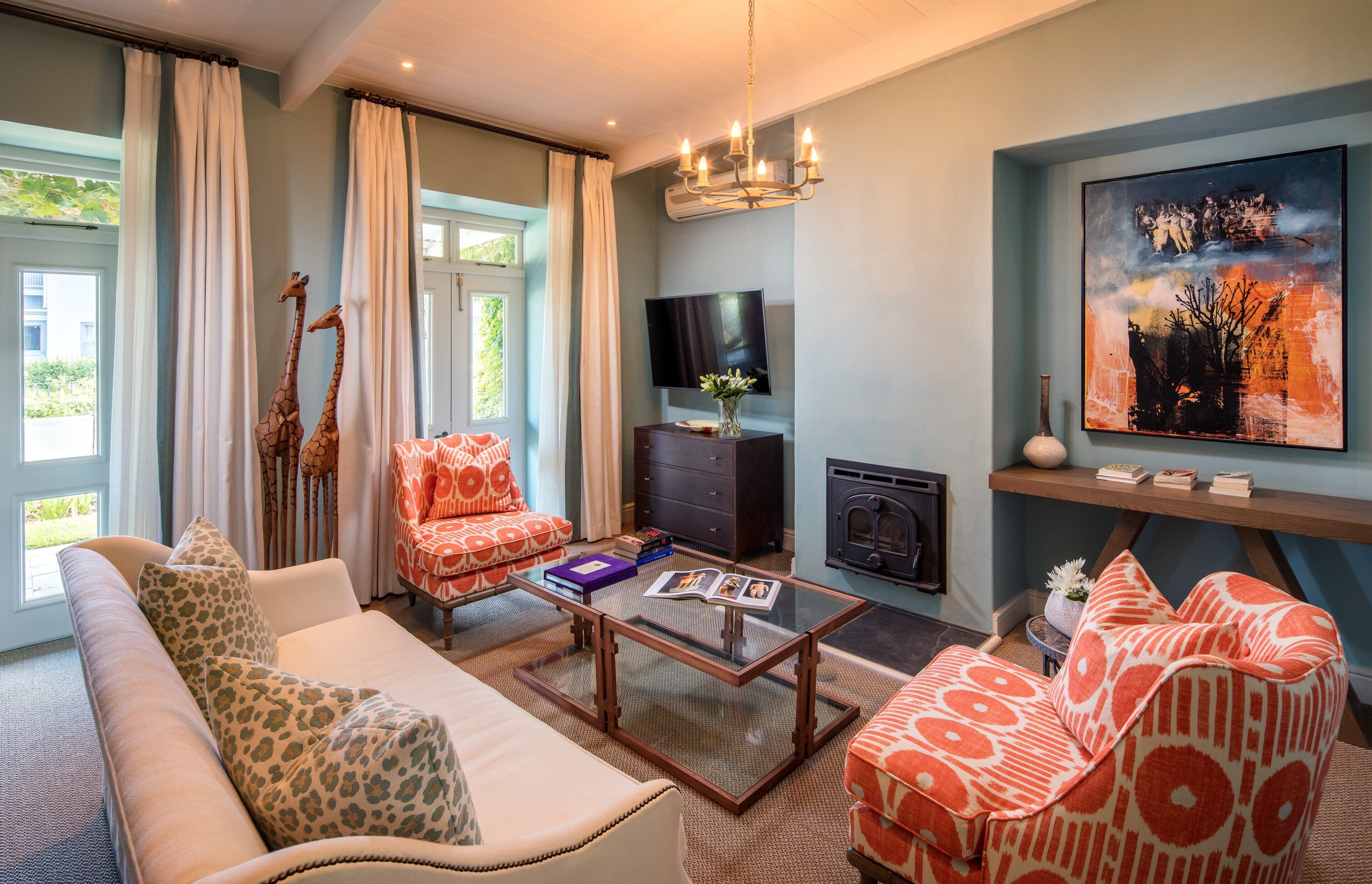 premium bedding, free minibar items, in-room safe, desk