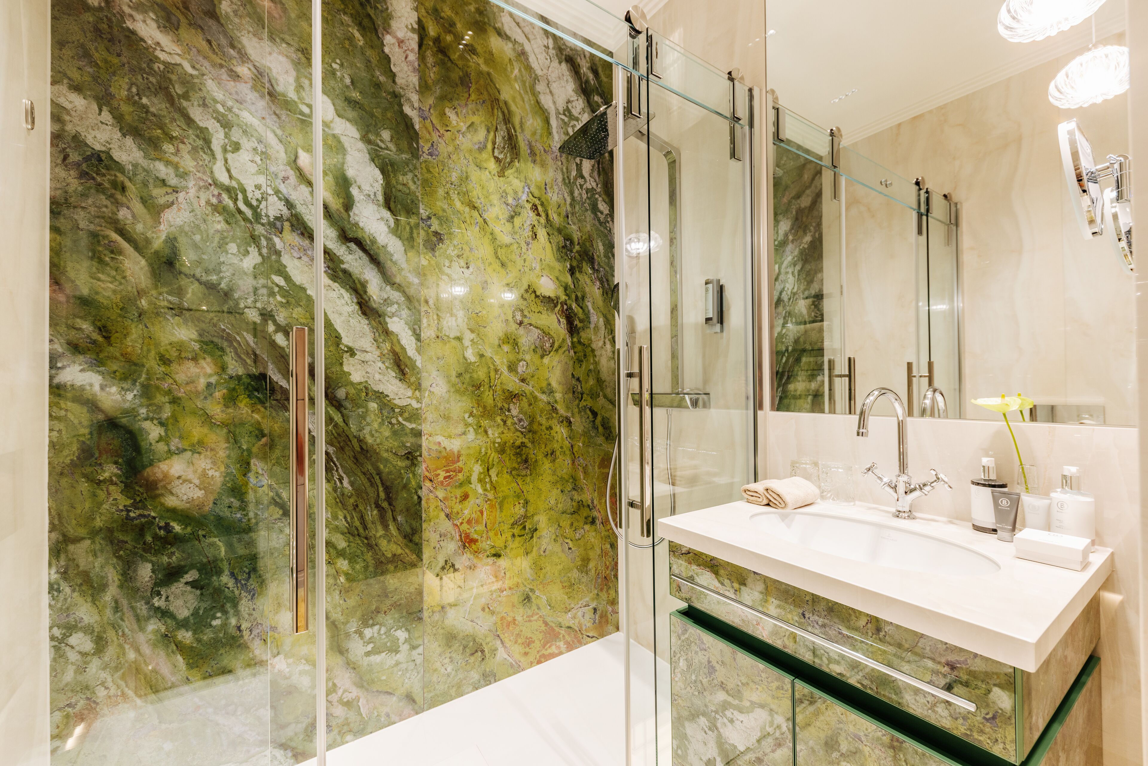 double room | 1 bedroom, premium bedding, down duvets, minibar