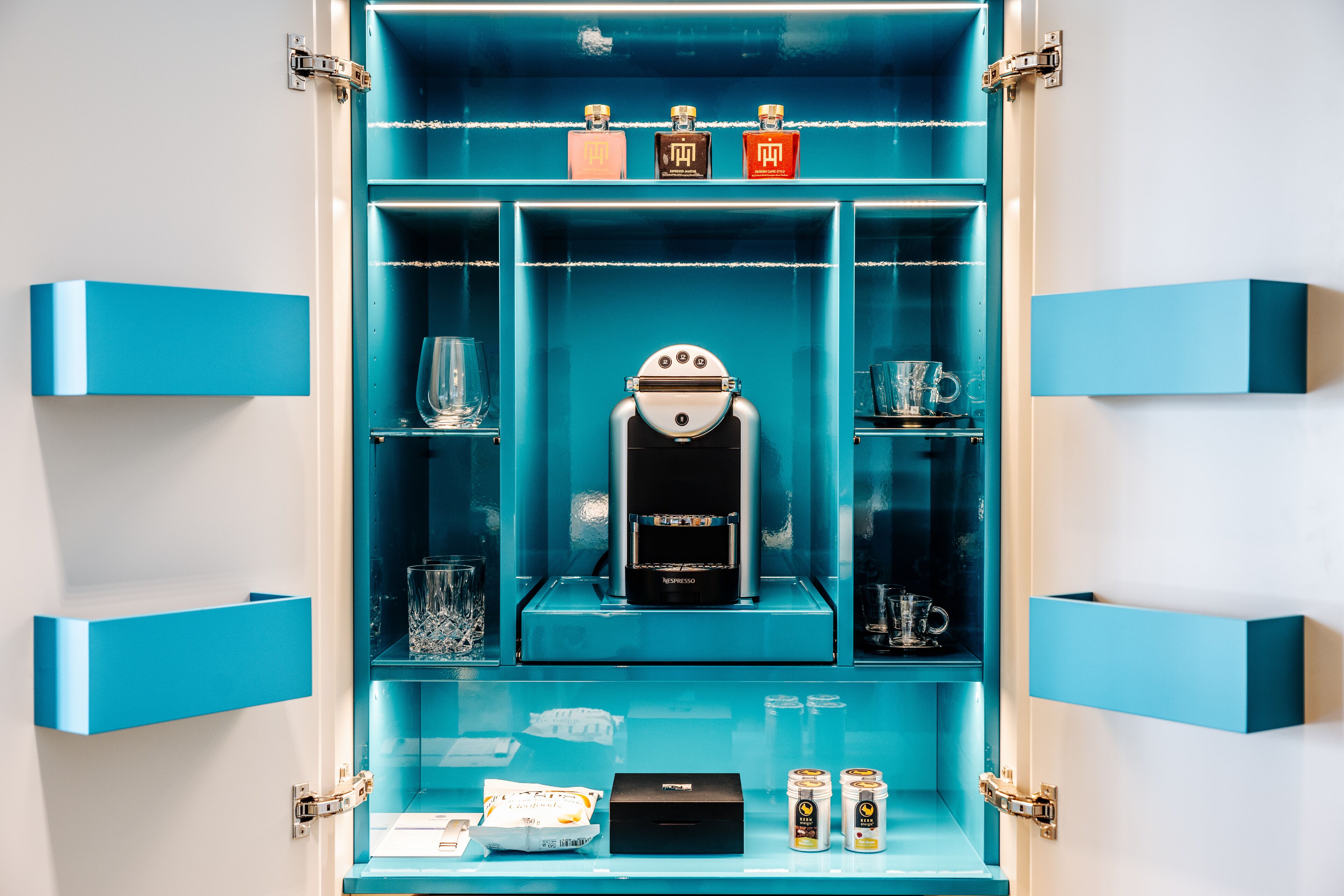 suite, lake view | 1 bedroom, premium bedding, down duvets, minibar