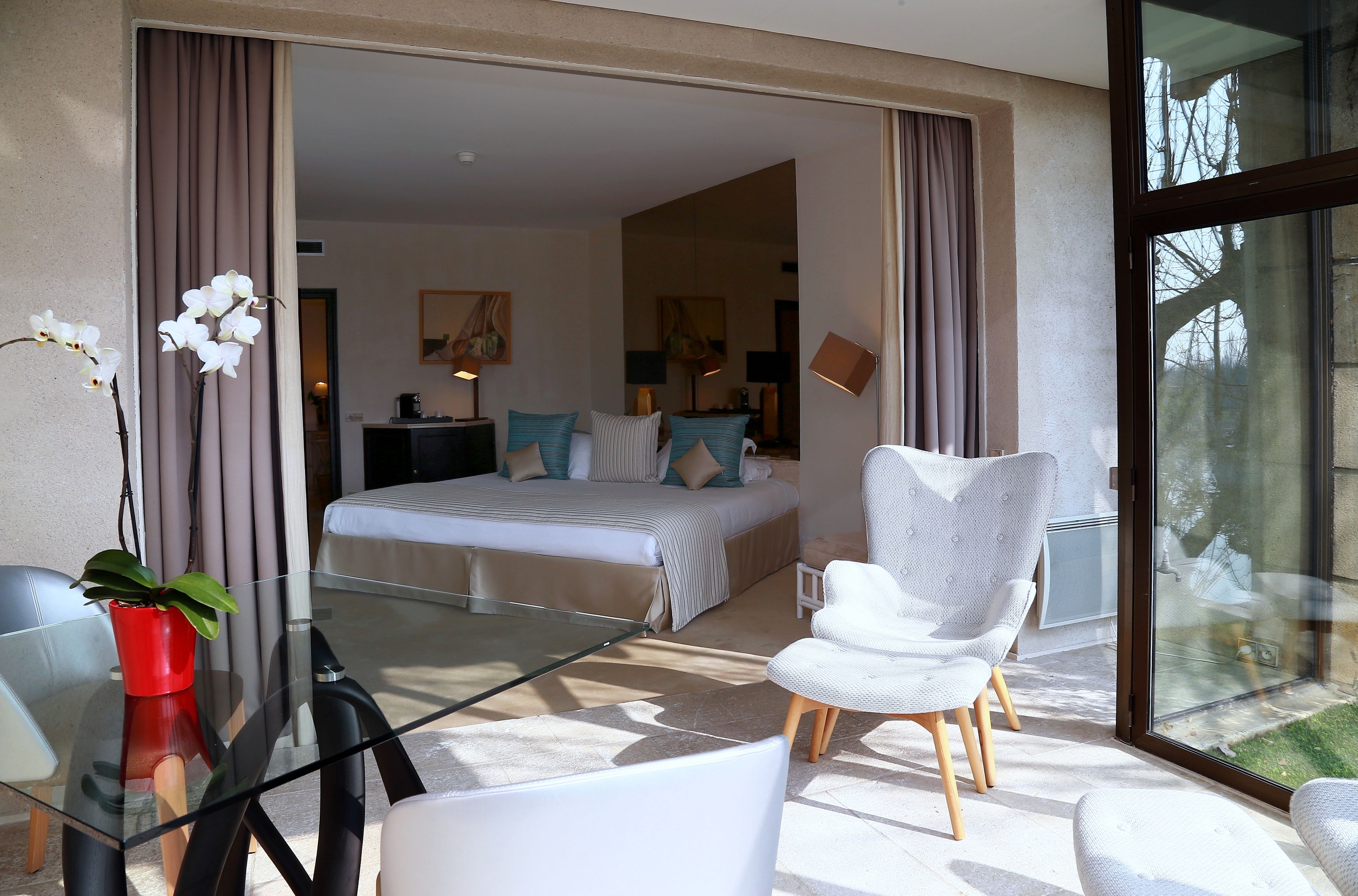 Junior-Suite, Flussblick | Minibar, Zimmersafe, individuell dekoriert, individuell eingerichtet