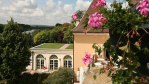 Superior Double or Twin Room, River View | Garden - La Côte Saint Jacques And Spa (Joigny)