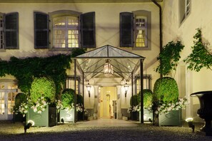 Property entrance - Château De Germigney (Port-Lesney)