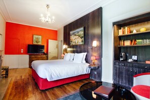 Suite | Minibar (mit einigen kostenlosen Artikeln), Zimmersafe