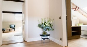 Maisonette | Hochwertige Bettwaren, Pillowtop-Betten, Minibar, Zimmersafe