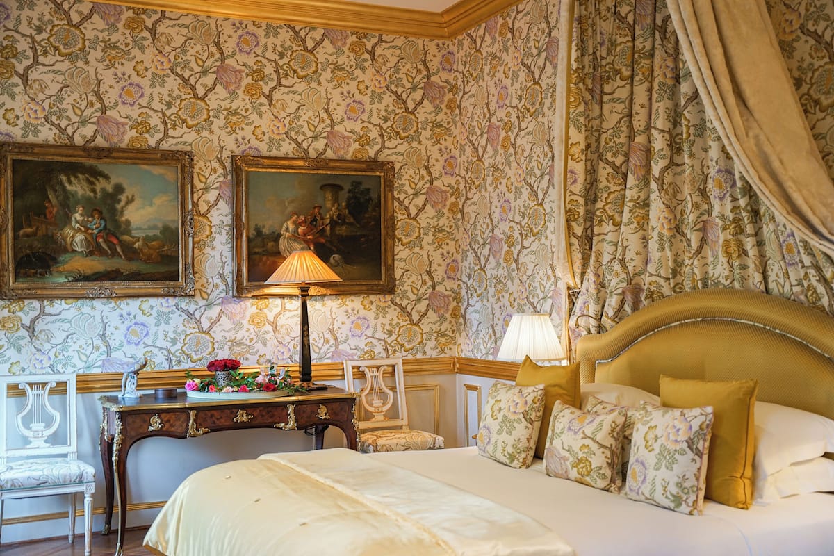 junior suite with free spa access | 1 bedroom, frette italian sheets, premium bedding, minibar