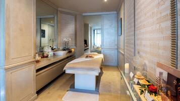 Soins corporels, massages des tissus profonds, massages suédois