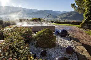 Sauna, hot tub, Turkish bath, body treatments, hydrotherapy