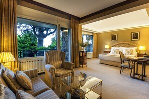 Junior Suite, Mountain View | 1 bedroom, premium bedding, free minibar, in-room safe