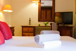Standard Double Room, Balcony | Premium bedding, minibar, in-room safe, desk - Hotel Cala Sant Vicenç - Adults Only + 16 (Pollenca)