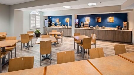Free daily buffet breakfast . Best Western Tampa