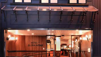 Front of property – evening/night