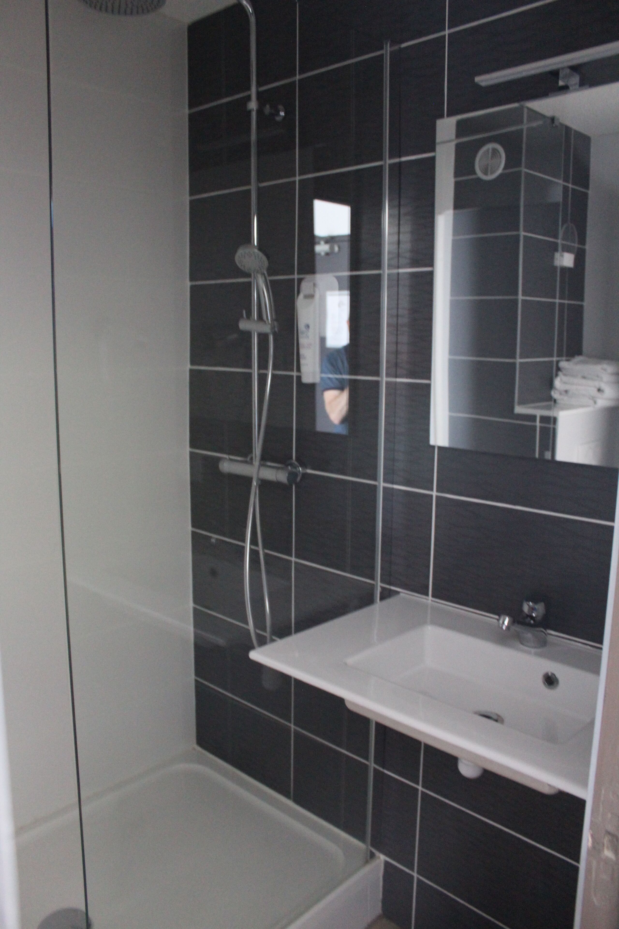 triple room, 3 single beds | bathroom | hair dryer, towels