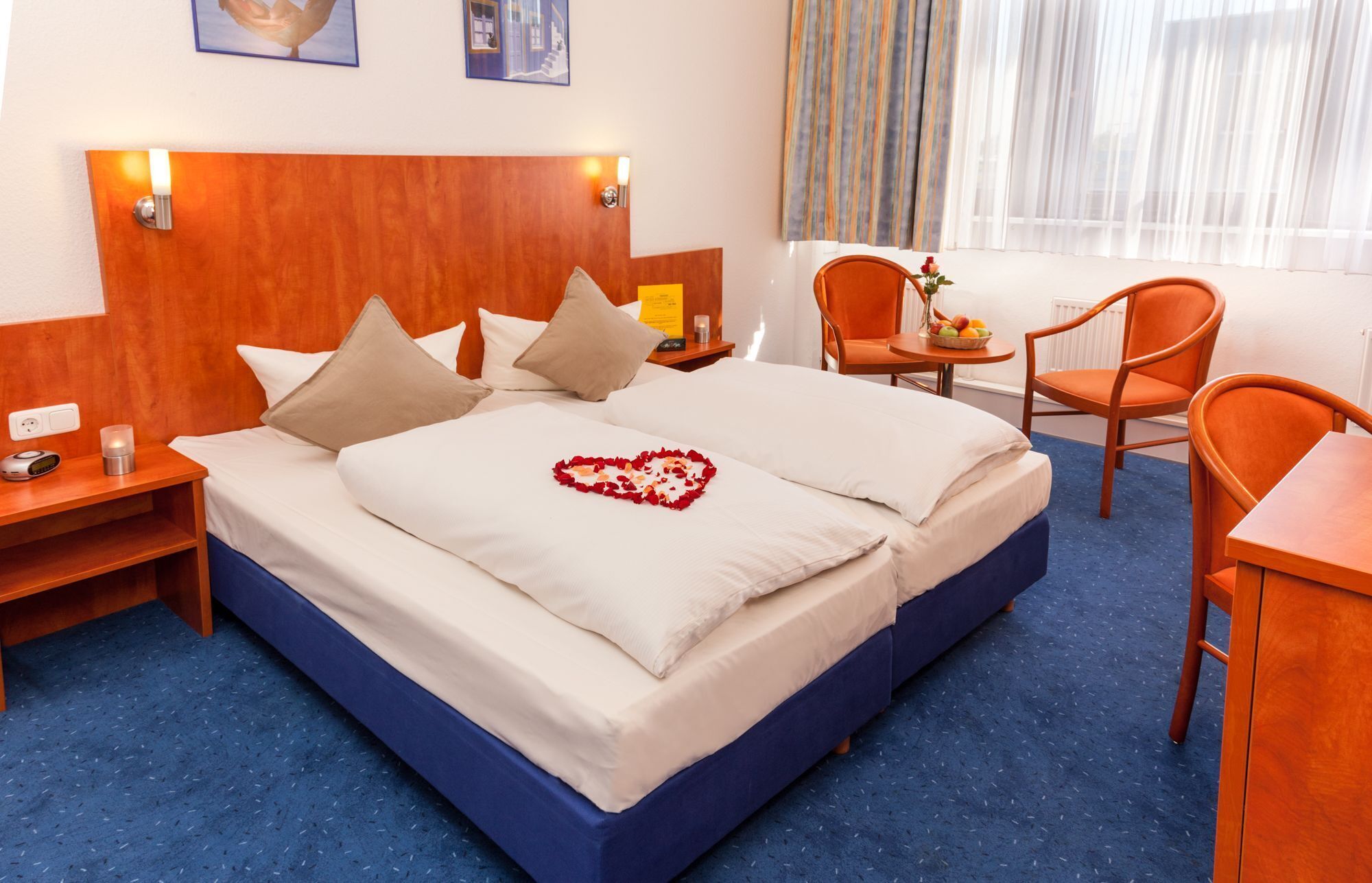 Hypo-allergenic bedding, down duvets, individually furnished, desk