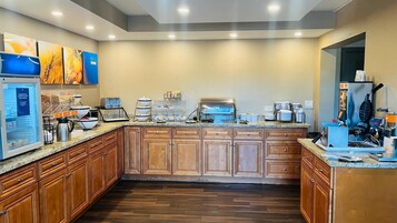 Desayuno buffet incluido todos los días 