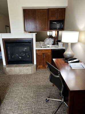 1 bedroom, desk, laptop workspace, blackout curtains