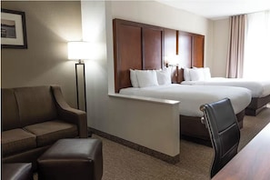 Desk, laptop workspace, blackout drapes, iron/ironing board - Rapid River Lodge (Baxter)
