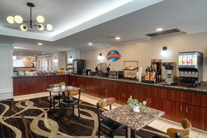 Free daily full breakfast  - Baymont by Wyndham Jackson/Ridgeland (Jackson)