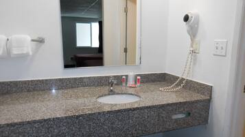 Chậu rửa trong phòng tắm