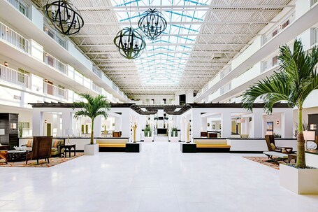 Embassy Suites by Hilton Destin Miramar Beach - Image 5