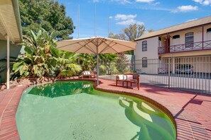 Outdoor pool, pool loungers