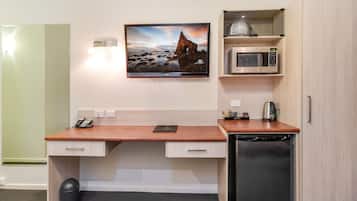 Luxury Suite, 1 King Bed, Balcony