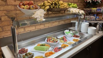 Daily buffet breakfast for a fee