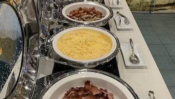 Daily buffet breakfast for a fee