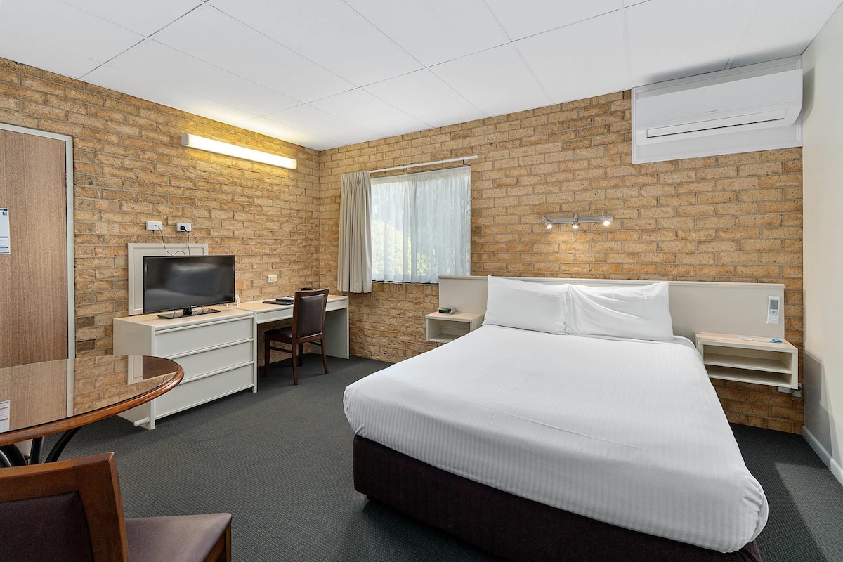 Standard Room, 1 Queen Bed, Non Smoking