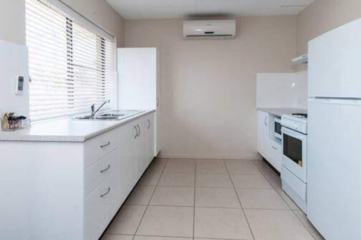 Hochwertige Bettwaren, Pillowtop-Betten, Verdunkelungsvorhänge