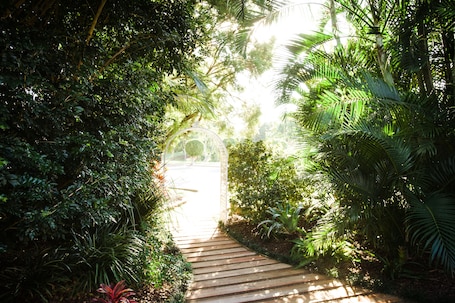 Jardin. Quality Hotel Robertson Gardens