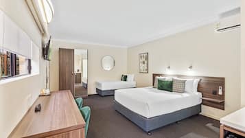 Deluxe Twin Room | Premium bedding, pillowtop beds, blackout drapes, soundproofing