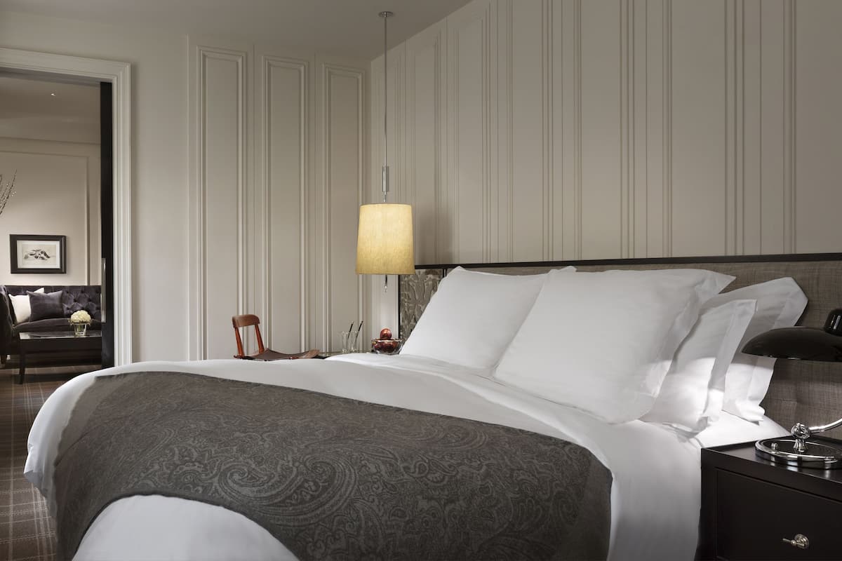 Premier Suite | 1 bedroom, premium bedding, down comforters, memory foam beds