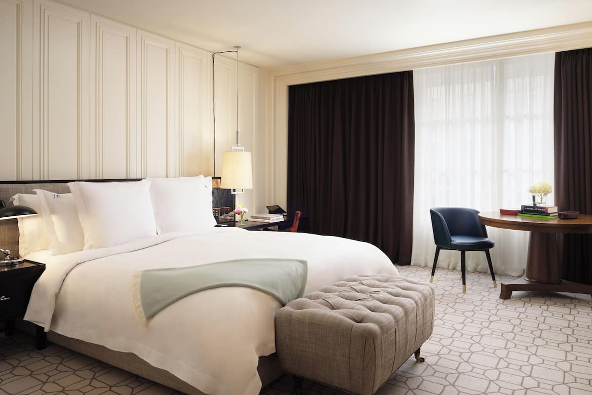 Room (Lincoln) | 1 bedroom, premium bedding, down comforters, memory foam beds