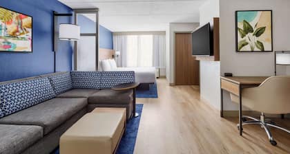 Hyatt Place across from Universal Orlando Resort
