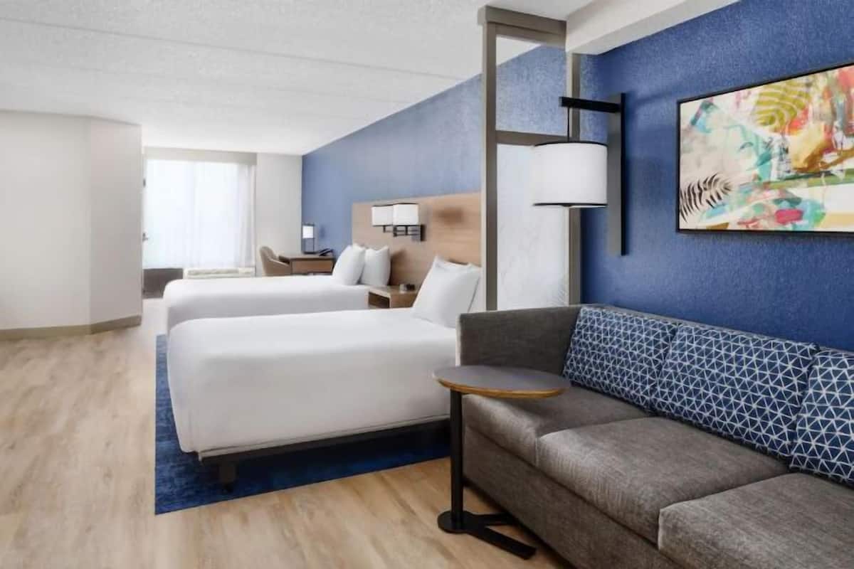 Premium bedding, down duvets, in-room safe, desk