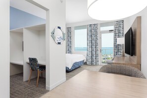 Premium bedding, down comforters, in-room safe, desk - Holiday Inn Resort Pensacola Beach by IHG (Pensacola Beach)