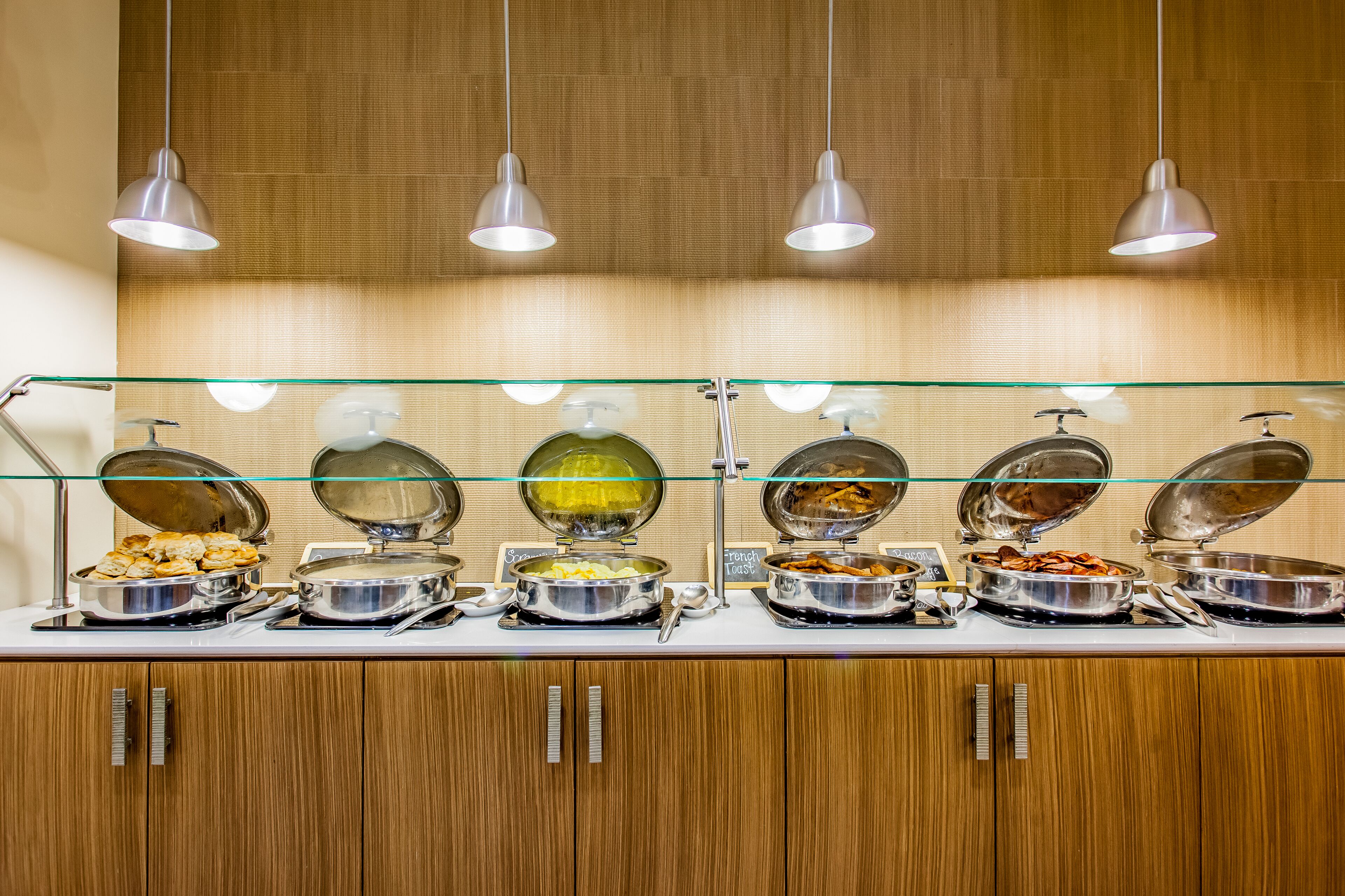 Daily buffet breakfast for a fee