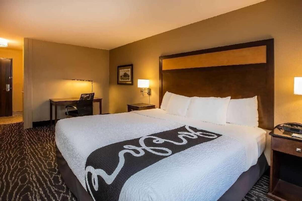 Premium bedding, pillowtop beds, desk, laptop workspace