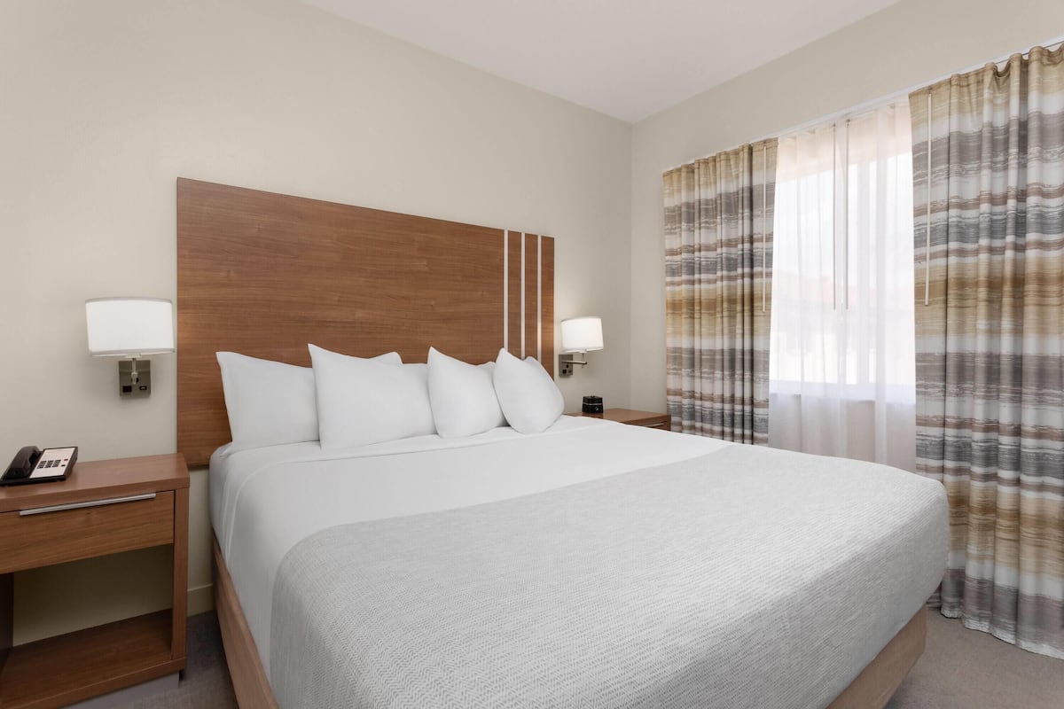 1 bedroom, hypo-allergenic bedding, pillow-top beds, in-room safe
