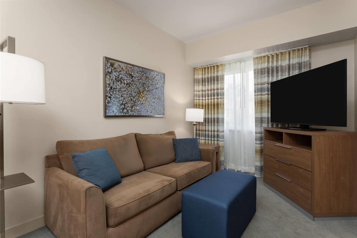 1 bedroom, hypo-allergenic bedding, pillow-top beds, in-room safe