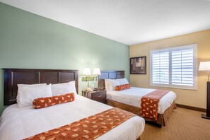 Ropa de cama de alta calidad y cortinas opacas