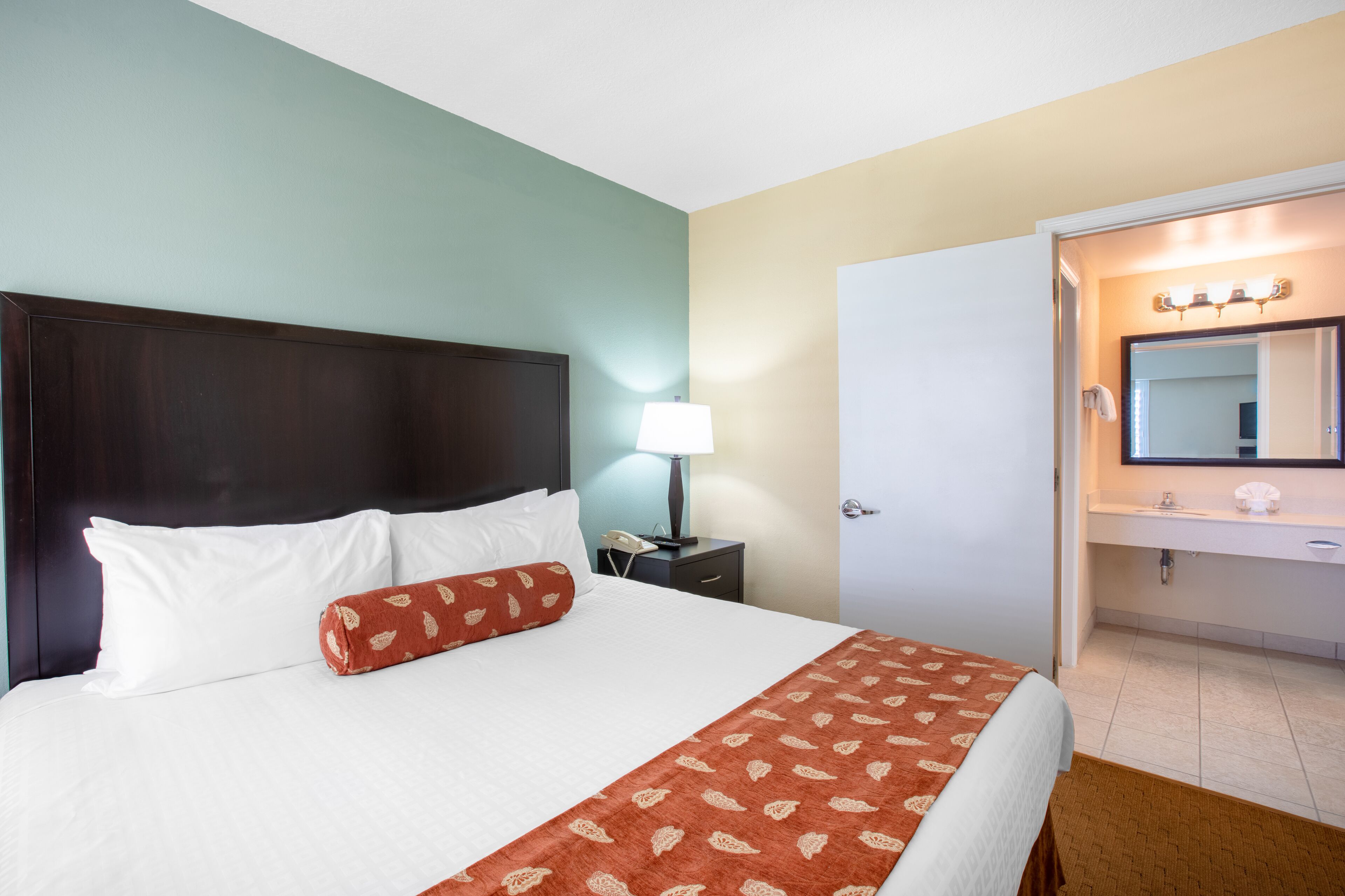 Ropa de cama de alta calidad y cortinas blackout 