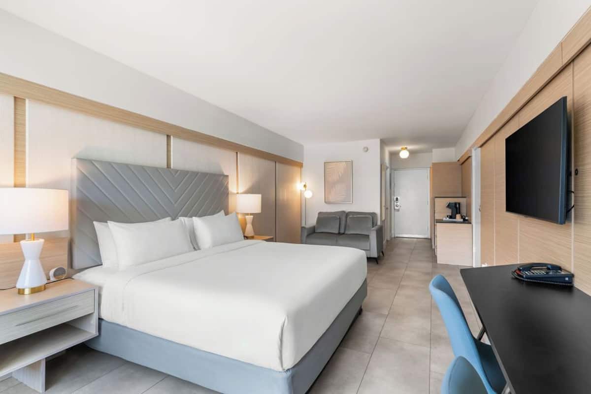 Superior King with Balcony | Premium bedding, pillowtop beds, in-room safe, desk