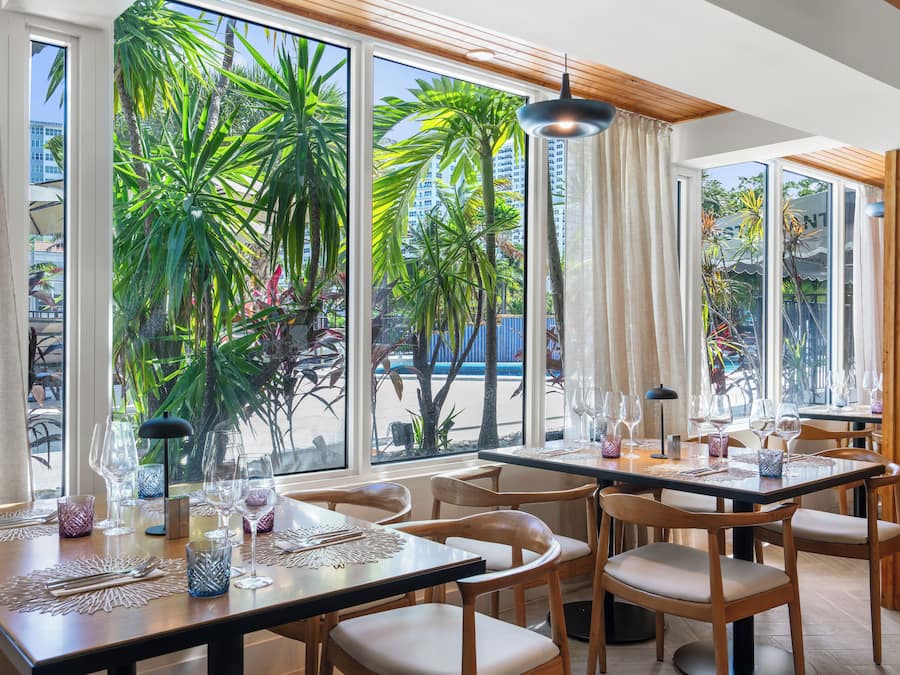 Breakfast, lunch, dinner served; Mediterranean cuisine