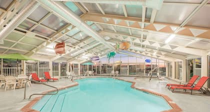 Baymont by Wyndham Litchfield