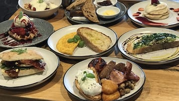 朝食